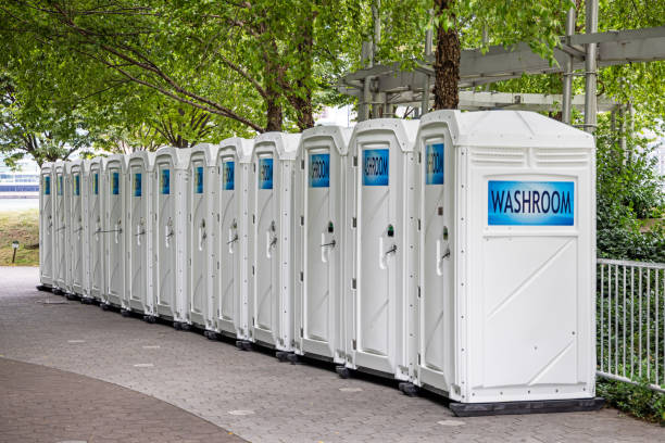 Best Portable toilet rental cost  in Sharon, WI